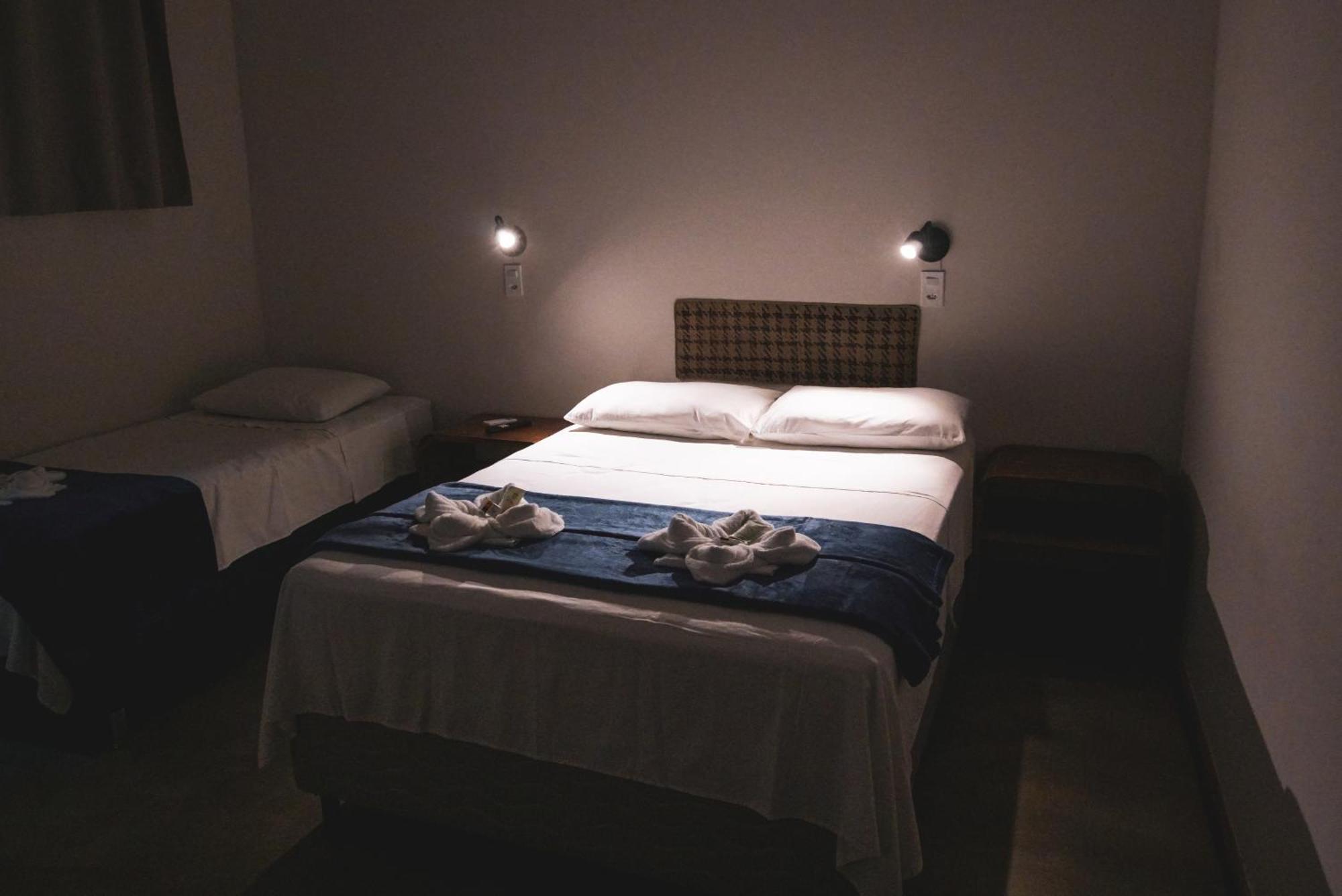 Local Hostel Novo Airão Esterno foto