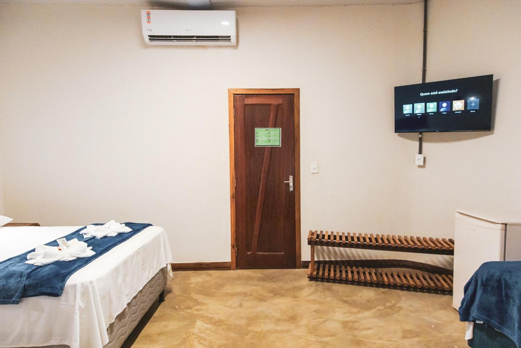 Local Hostel Novo Airão Esterno foto
