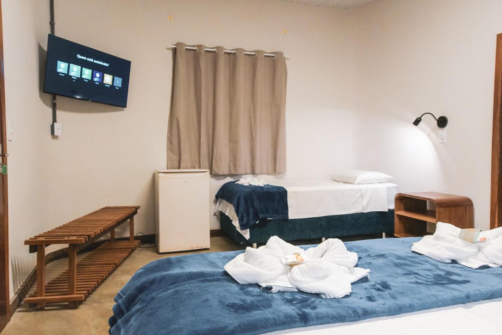 Local Hostel Novo Airão Esterno foto