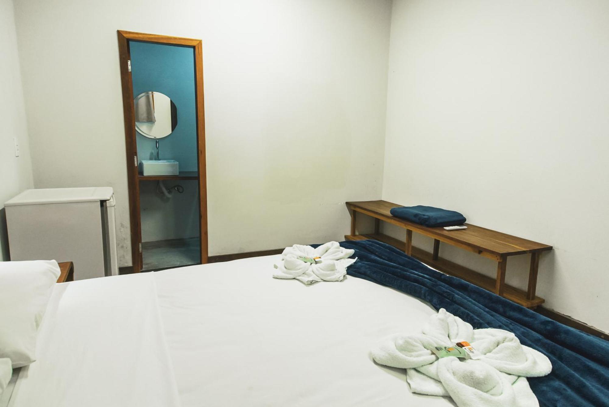 Local Hostel Novo Airão Esterno foto