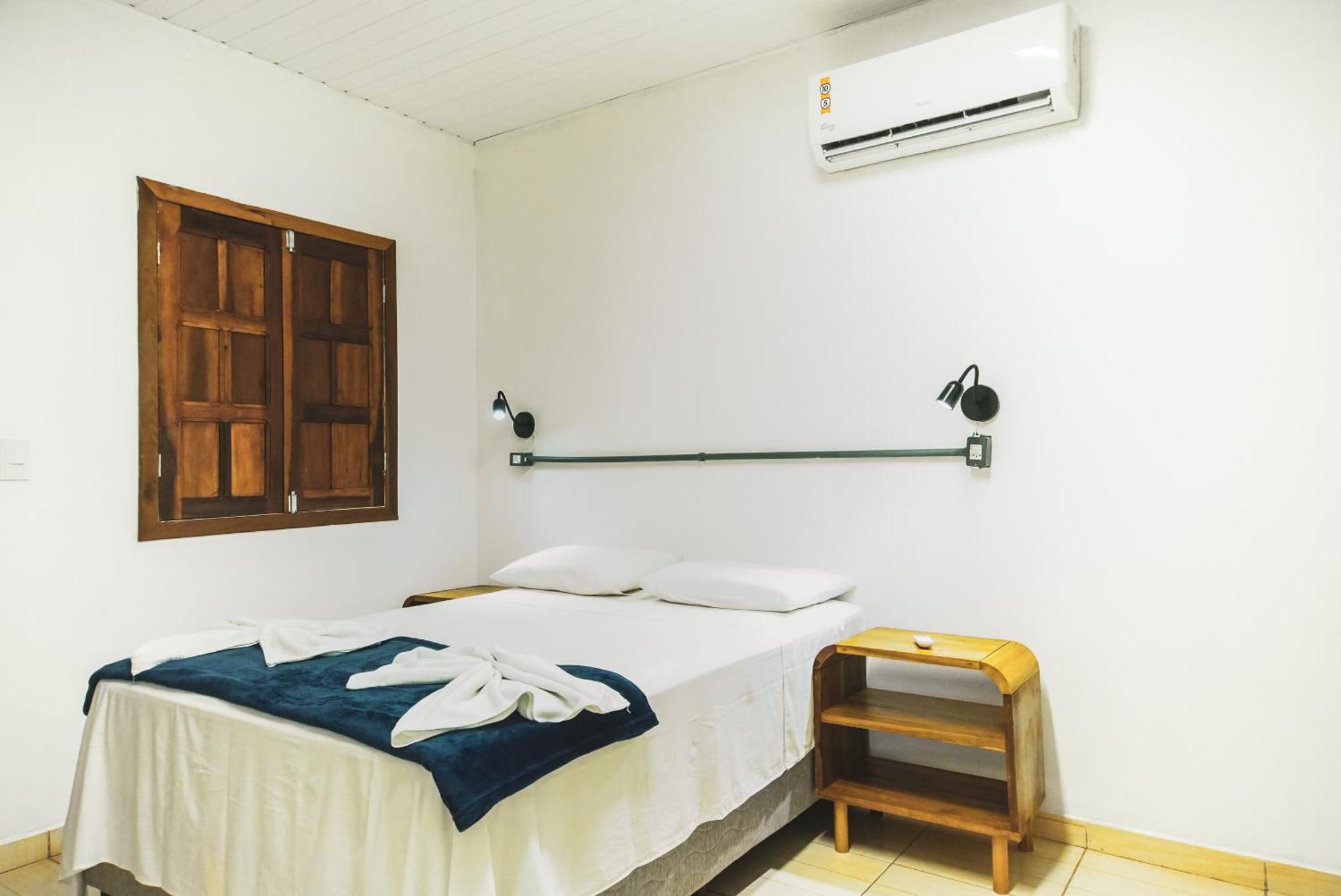 Local Hostel Novo Airão Esterno foto