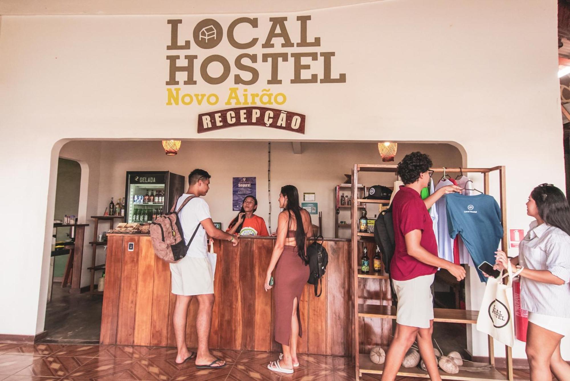 Local Hostel Novo Airão Esterno foto